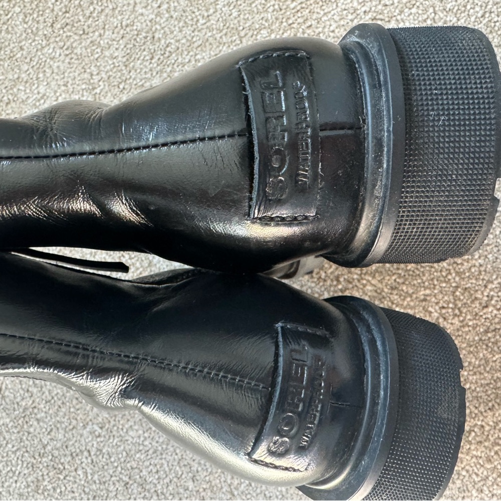 Sorel Women’s Phoenix Patent Leather Black Ankle Boots - Like New - size 10.5 - Picture 3 of 6